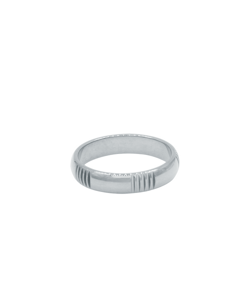 Suri Ring, Ring Silber, Produktfoto Side